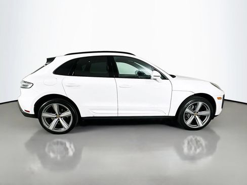 Certified 2024 Porsche Macan AWD/4WD image 8