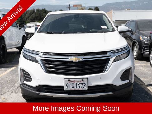 Used 2024 Chevrolet Equinox LT FWD image 2