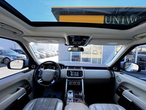 Used 2016 Land Rover Range Rover HSE image 28