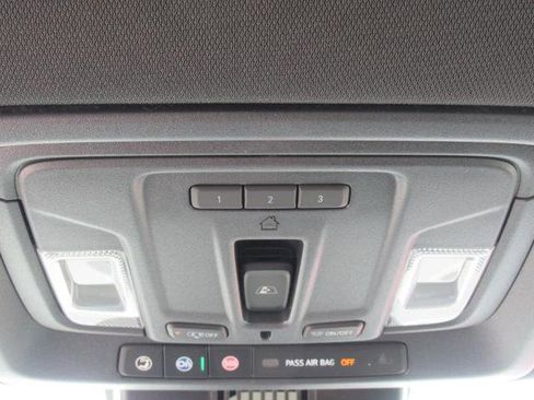 New 2025 Chevrolet Silverado 1500 ZR2 w/ Technology Package image 30