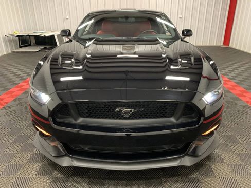 Used 2017 Ford Mustang GT w/ GT Performance Package image 7