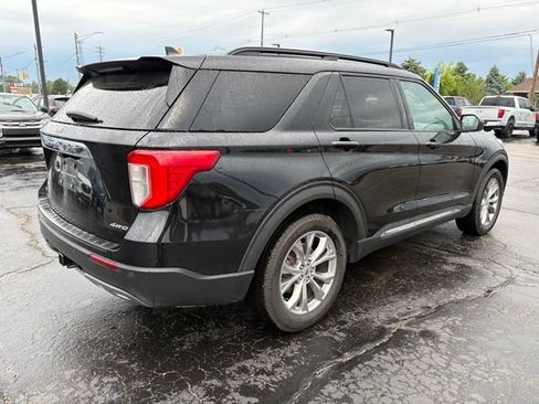 Used 2022 Ford Explorer XLT w/ Equipment Group 202A AWD/4WD image 7