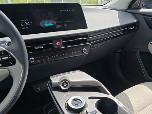 Certified 2024 Kia EV6 Wind AWD/4WD image 36
