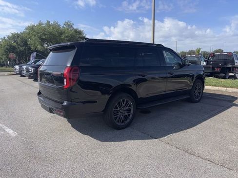 Used 2026 Ford Expedition Max Platinum w/ Stealth Appearance Package AWD/4WD image 5