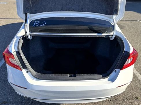Used 2018 Honda Accord LX image 11