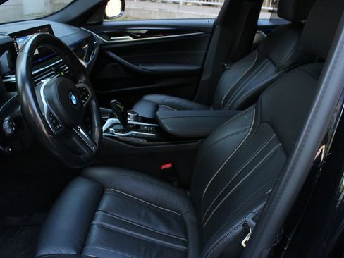 Used 2020 BMW M550i xDrive w/ Executive Package AWD/4WD image 14