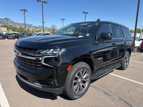 Used 2023 Chevrolet Tahoe LT w/ Luxury Package AWD/4WD image 2