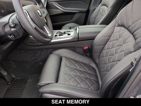 New 2026 BMW X7 xDrive40i AWD/4WD image 13