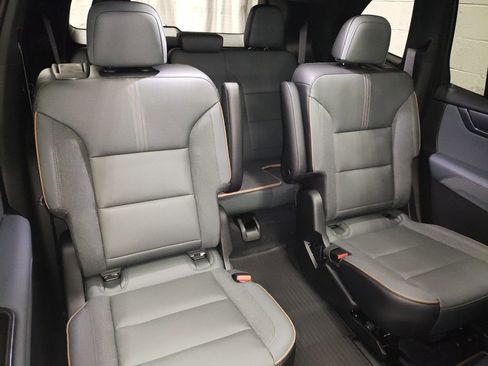 New 2026 GMC Acadia AT4 w/ Super Cruise Package image 11