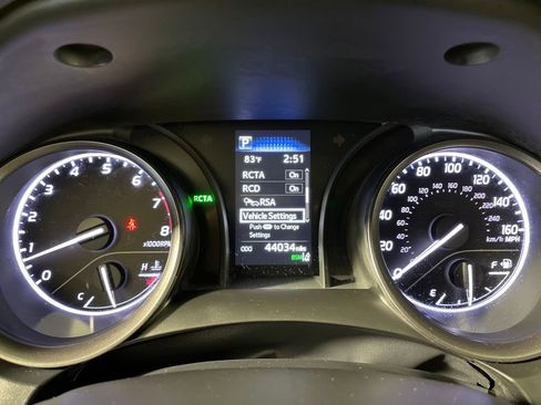 Certified 2022 Toyota Camry SE w/ Convenience Package image 18