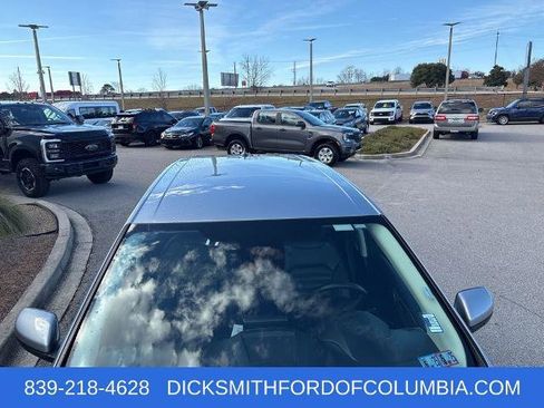 Certified 2023 Ford Edge SEL image 9