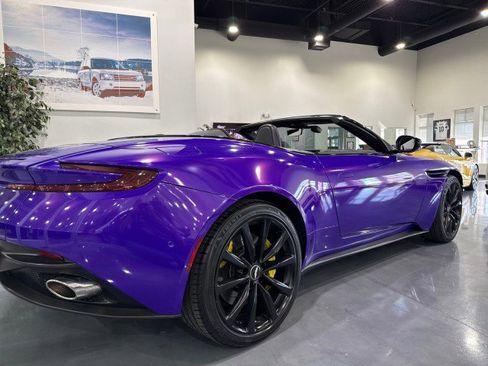 Used 2019 Aston Martin DB11 Volante image 35