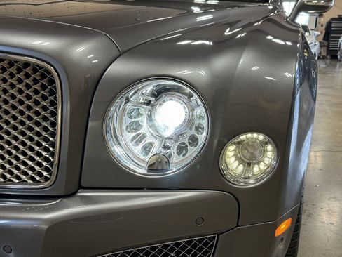 Used 2013 Bentley Mulsanne Mulliner Edition image 18