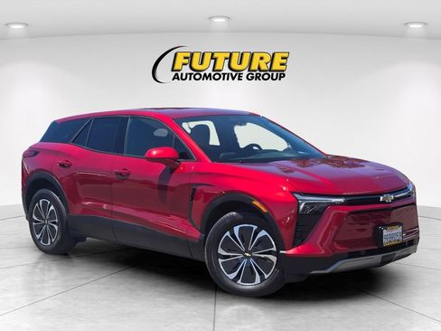 Used 2025 Chevrolet Blazer EV LT AWD/4WD image 1
