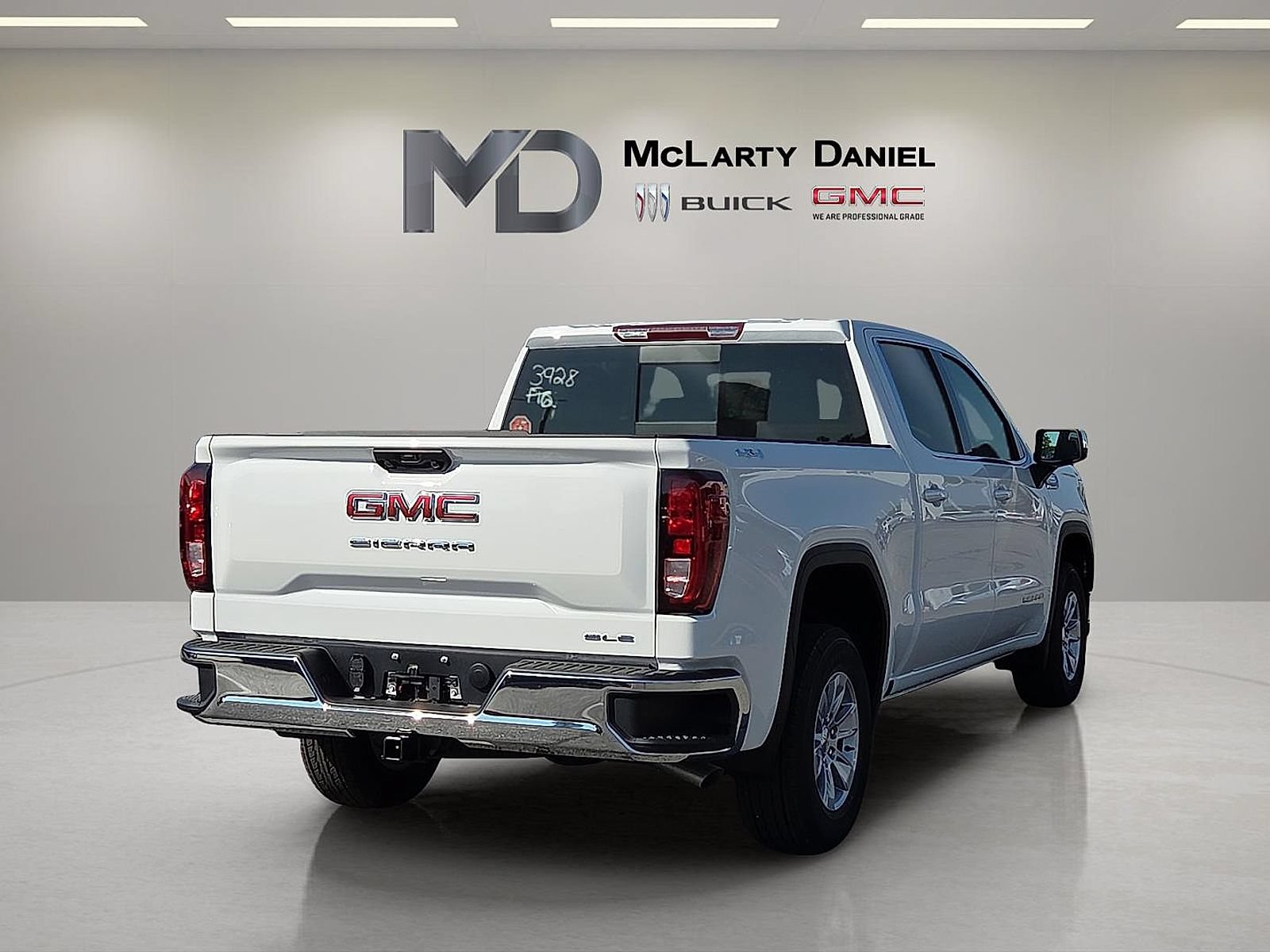 New 2026 GMC Sierra 1500 SLE AWD/4WD image 5