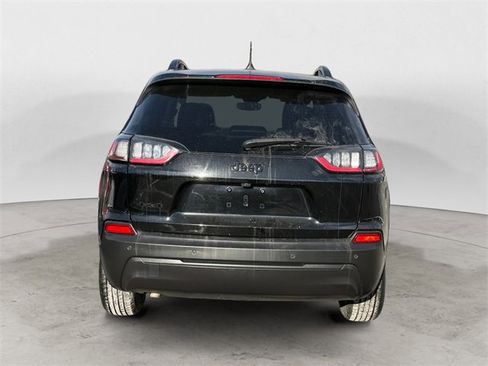 Used 2023 Jeep Cherokee Altitude Lux image 4