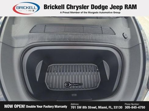 Used 2025 Tesla Model Y Performance AWD/4WD image 23