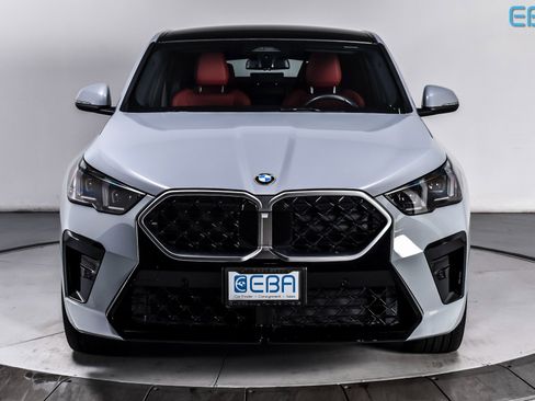 Used 2025 BMW X2 xDrive28i image 8