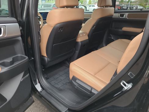 Used 2025 Hyundai Santa Fe Limited image 20