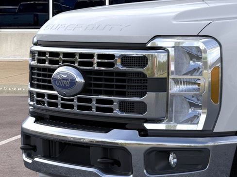 New 2026 Ford F350 XLT w/ 360-Degree Camera Package RWD image 17
