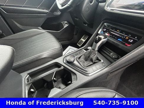 Used 2022 Volkswagen Tiguan SE R-Line AWD/4WD image 23
