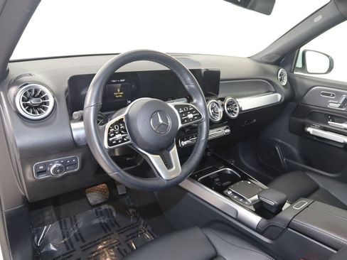 Used 2023 Mercedes-Benz GLB 250 4MATIC image 24