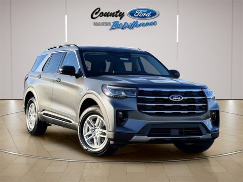 New 2026 Ford Explorer Active w/ Active Comfort Package image 1