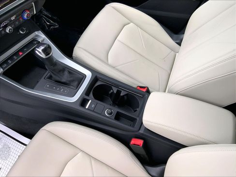 Certified 2023 Audi Q3 2.0T Premium w/ Convenience Package AWD/4WD image 16