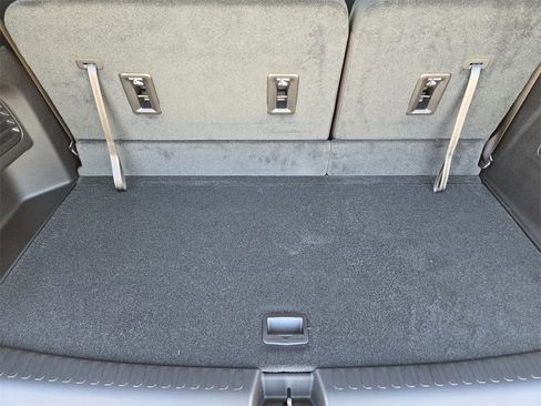 New 2026 Chevrolet Traverse LT w/ Sun and Wheel Package image 19