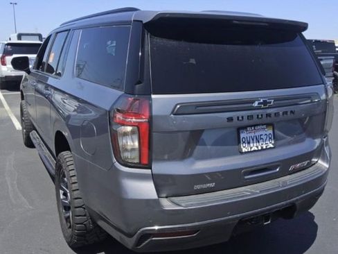 Used 2021 Chevrolet Suburban RST AWD/4WD image 4