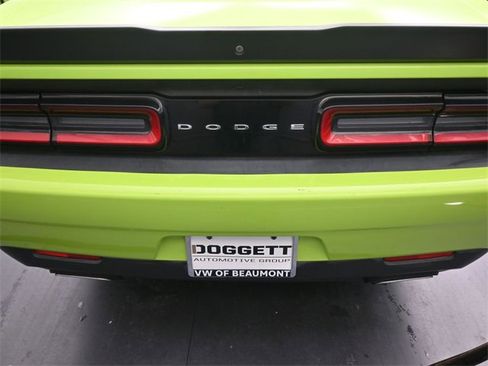 Used 2019 Dodge Challenger SXT w/ Blacktop Package image 2