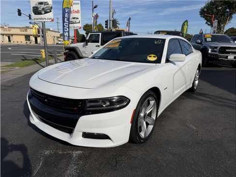 Used 2018 Dodge Charger R/T image 9