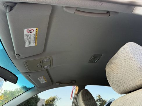 Used 2003 Toyota Camry LE image 29