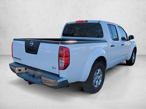 Used 2012 Nissan Frontier SV image 5