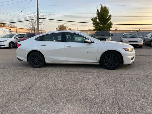 Used 2016 Chevrolet Malibu LT image 13