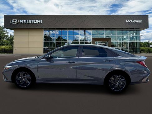 New 2026 Hyundai Elantra SEL Sport Premium FWD image 3
