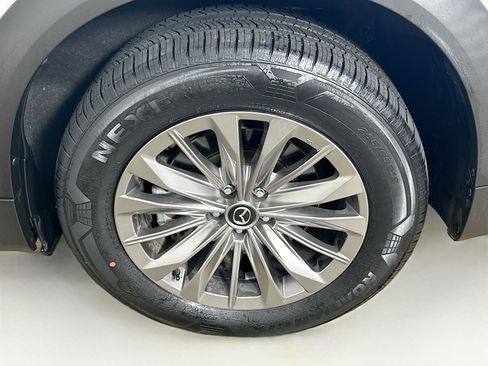 Used 2024 MAZDA CX-90 Plug-In Hybrid w/ Preferred AWD/4WD image 11