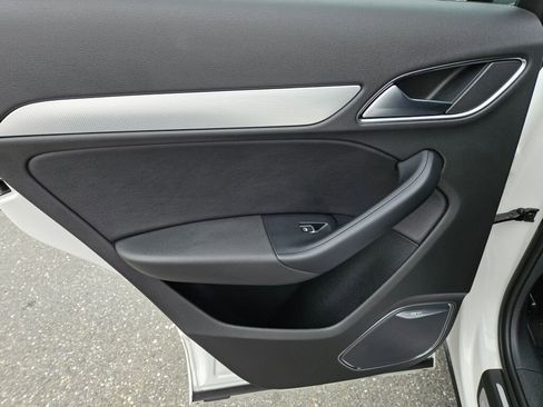 Used 2015 Audi Q3 2.0T Prestige image 15