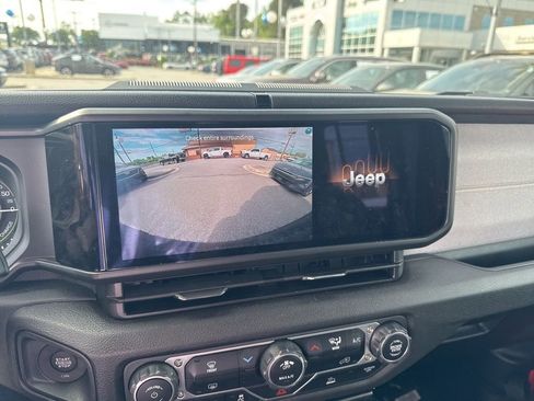 Used 2025 Jeep Wrangler Unlimited Sport S 4xe AWD/4WD image 16