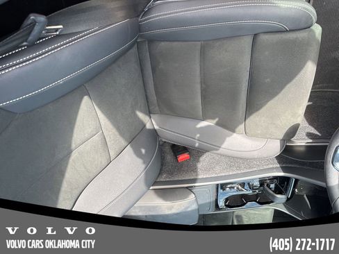 Used 2023 Volvo XC40 B5 Plus w/ Driver Assist Package image 9