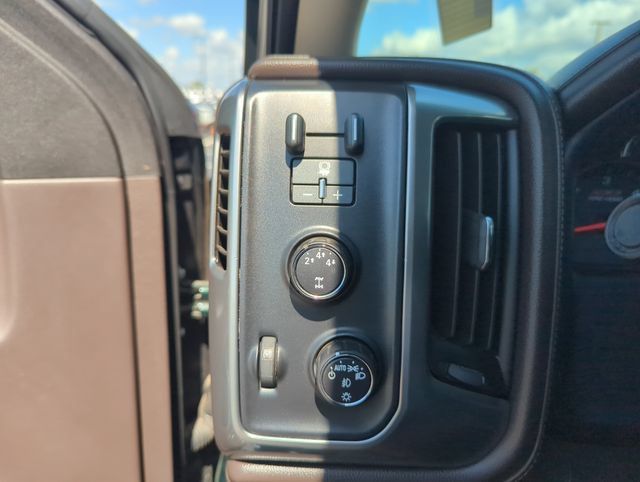 Used 2015 Chevrolet Silverado 2500 LTZ w/ LTZ Plus Package AWD/4WD image 41