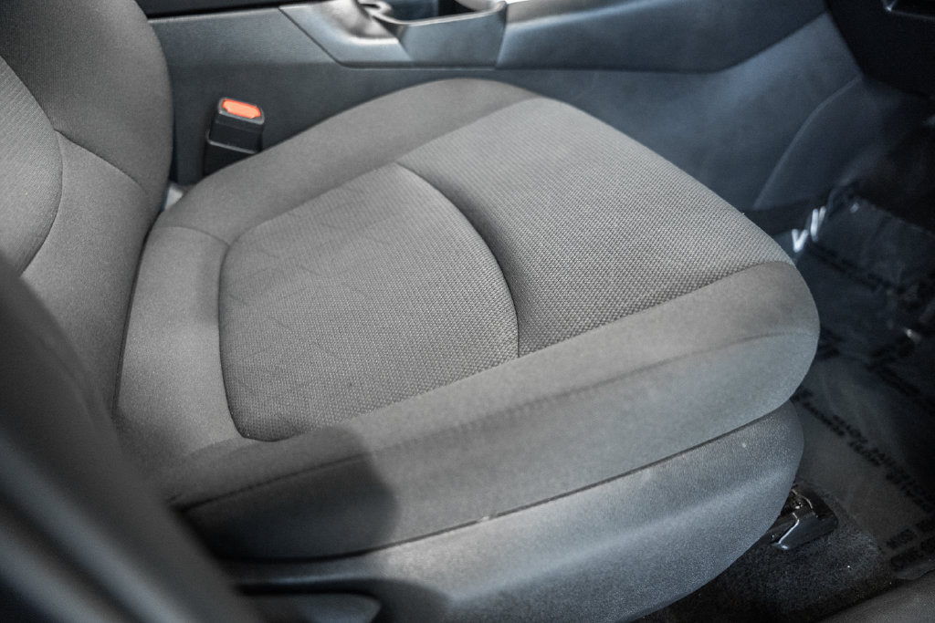 Certified 2025 Toyota RAV4 XLE AWD/4WD image 25