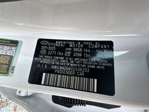 Used 2026 Hyundai Elantra Sport FWD image 32