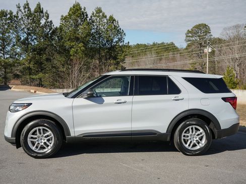 New 2026 Ford Explorer Active image 5