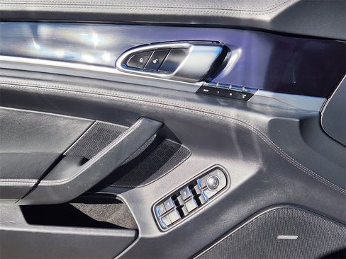 Used 2014 Porsche Panamera GTS w/ Premium Package Plus image 12