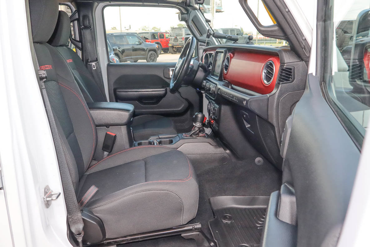 Used 2020 Jeep Wrangler Unlimited Rubicon w/ Dual Top Group AWD/4WD image 31
