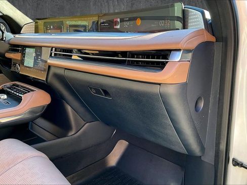 Used 2025 Lincoln Navigator Black Label AWD/4WD image 27