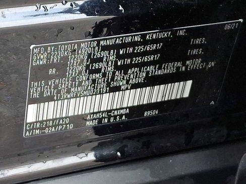 Used 2021 Toyota RAV4 XLE w/ XLE Grade Weather Package image 28