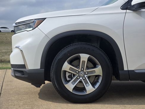 Certified 2025 Honda Pilot EX-L image 13