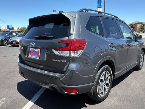 Used 2023 Subaru Forester Premium AWD/4WD image 3